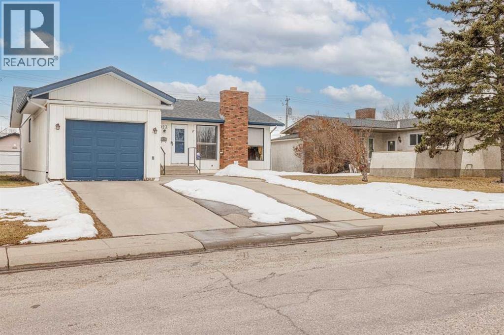 6023 MADDOCK Drive NE — photo 31