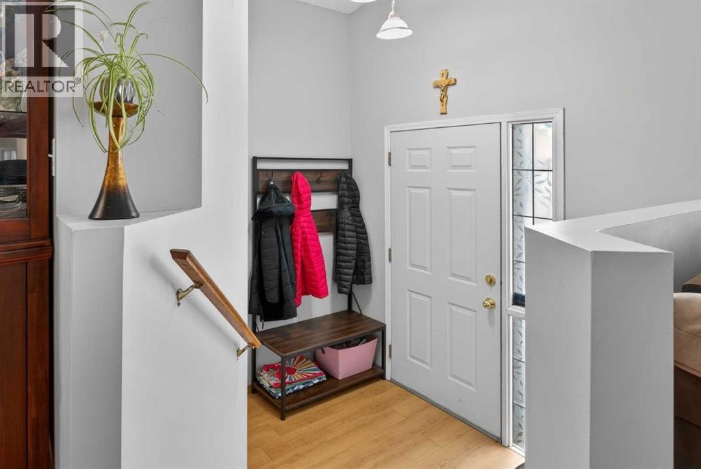 173 Martin Crossing Crescent NE — photo 4
