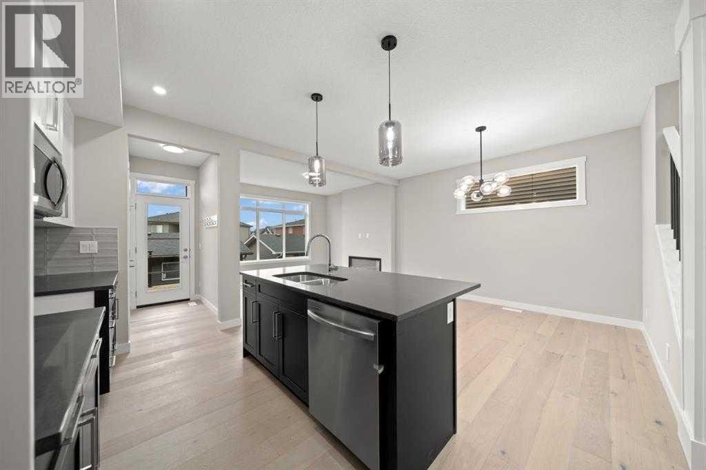 131 Ambleridge Street NW — photo 5