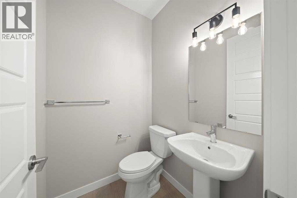 131 Ambleridge Street NW — photo 9