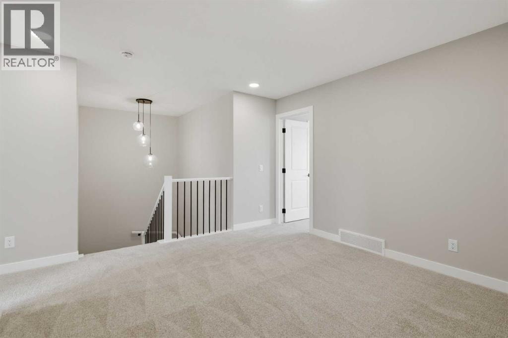139 Belvedere Crescent SE — photo 22