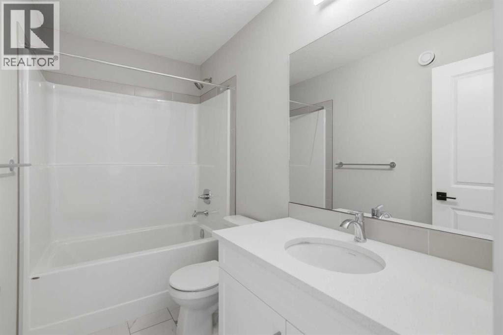139 Belvedere Crescent SE — photo 32