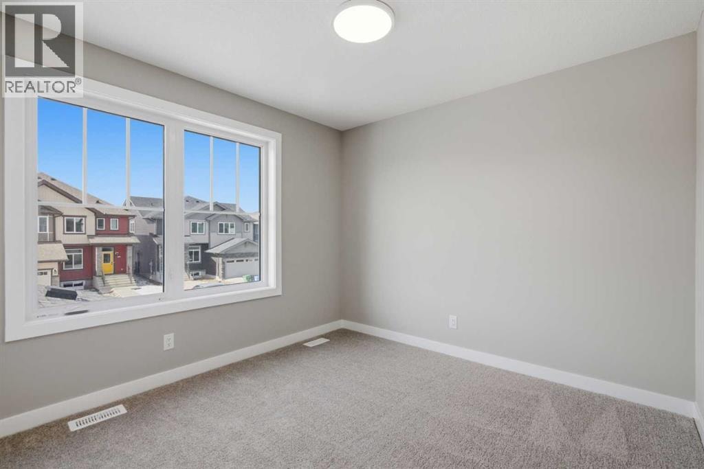 139 Belvedere Crescent SE — photo 33