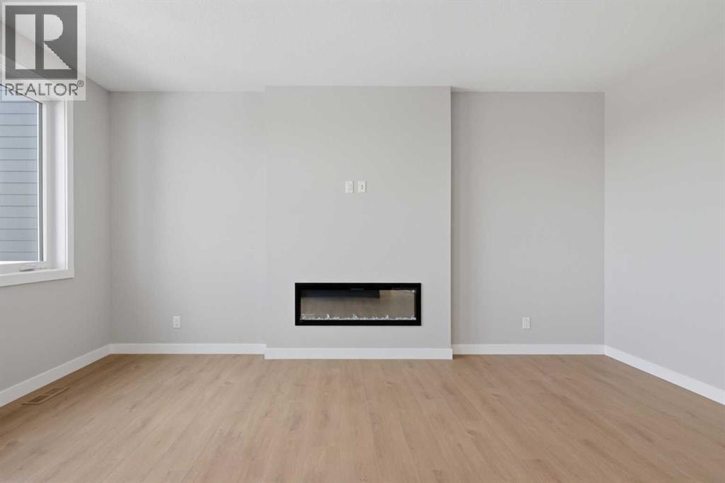 139 Belvedere Crescent SE — photo 5