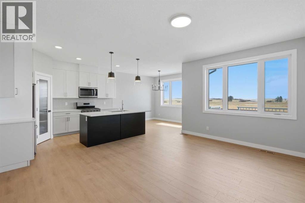 139 Belvedere Crescent SE — photo 8