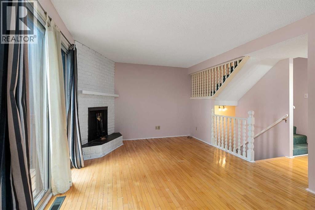 13, 803 Varsity Estates Drive NW — photo 13