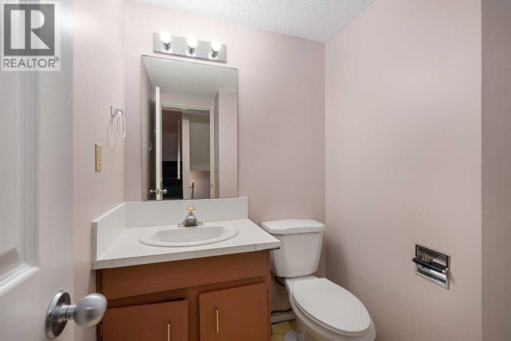 13, 803 Varsity Estates Drive NW — photo 16