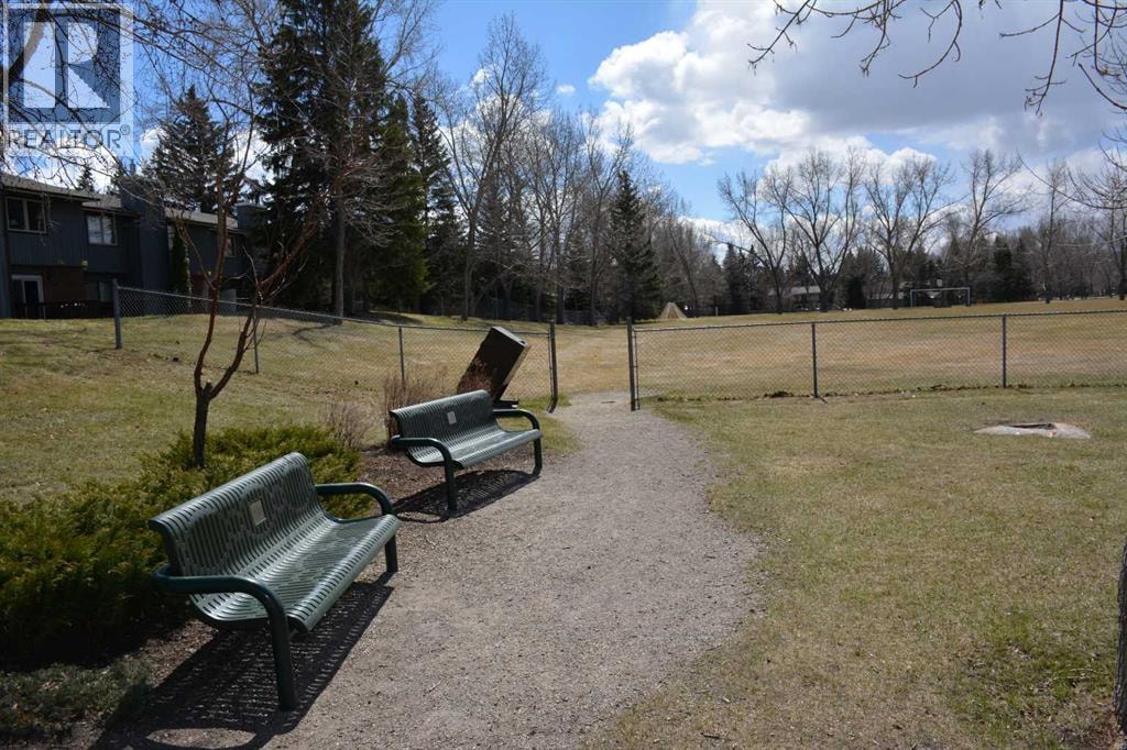 13, 803 Varsity Estates Drive NW — photo 37