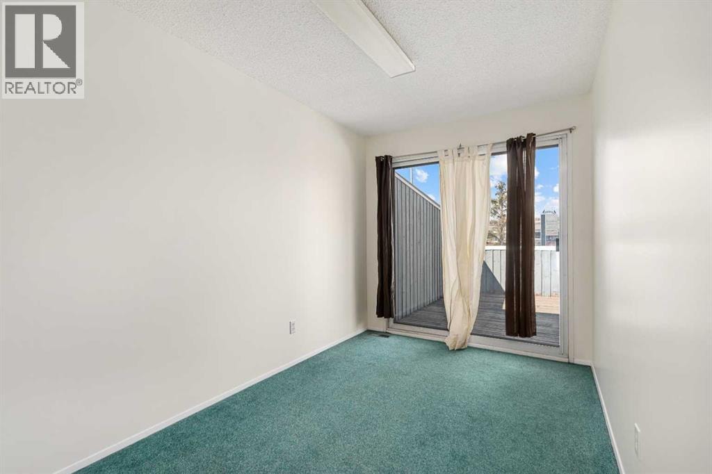 13, 803 Varsity Estates Drive NW — photo 21