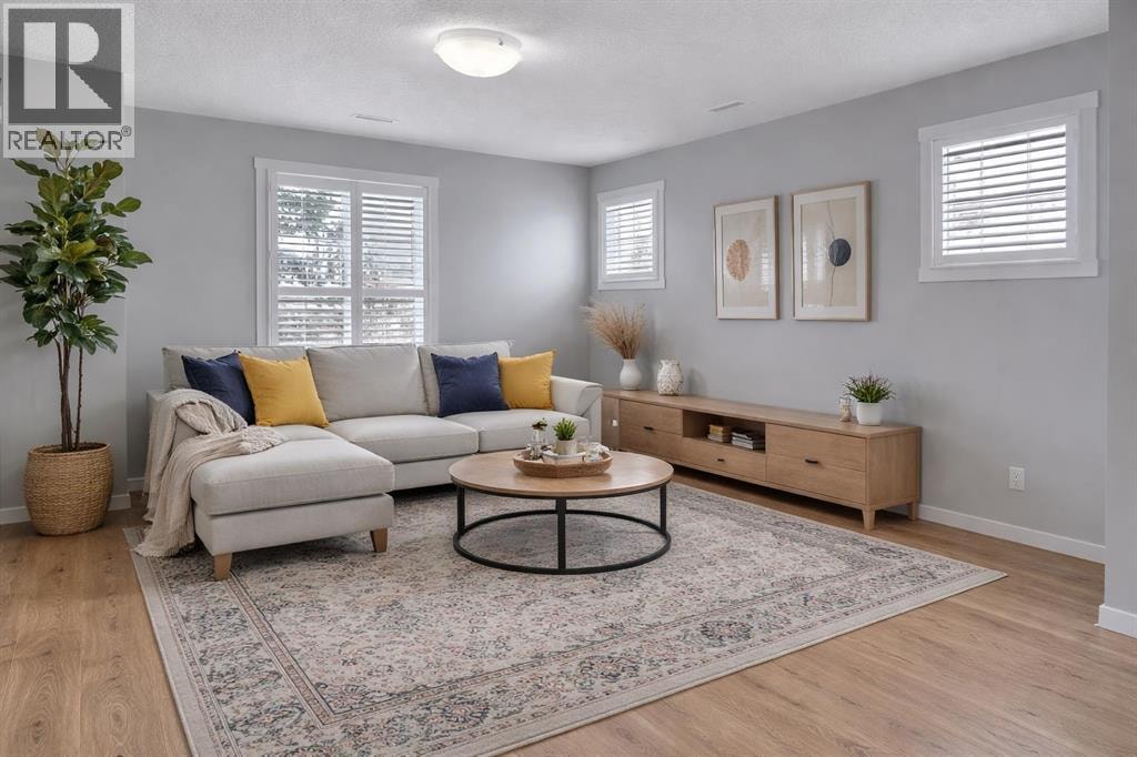 406 Mckenzie Towne Close SE — photo 3