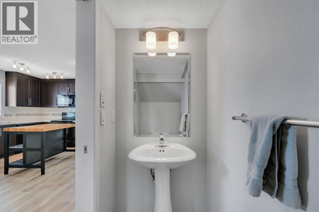 406 Mckenzie Towne Close SE — photo 9