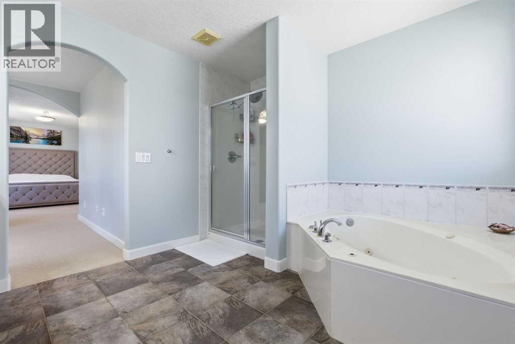 18 Royal Crest Way NW — photo 32