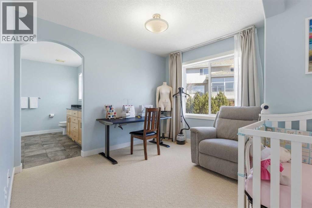 18 Royal Crest Way NW — photo 30