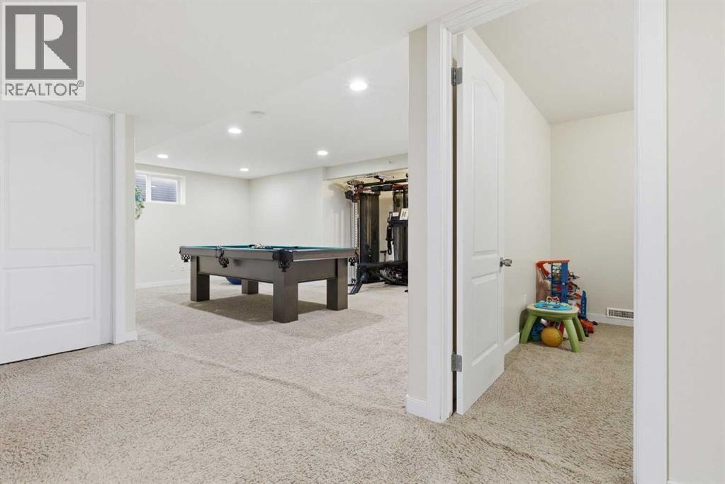 18 Royal Crest Way NW — photo 42