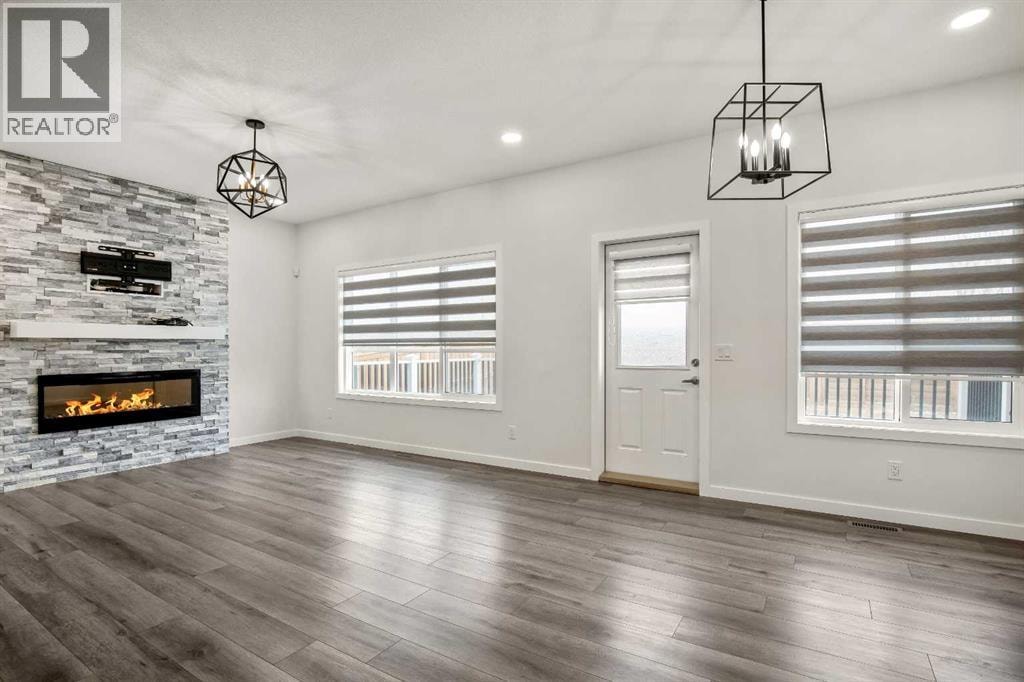 223 Savanna Way NE — photo 11