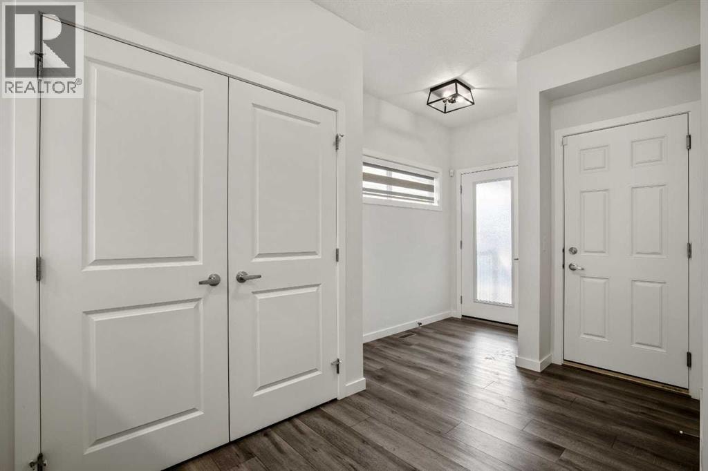 223 Savanna Way NE — photo 3