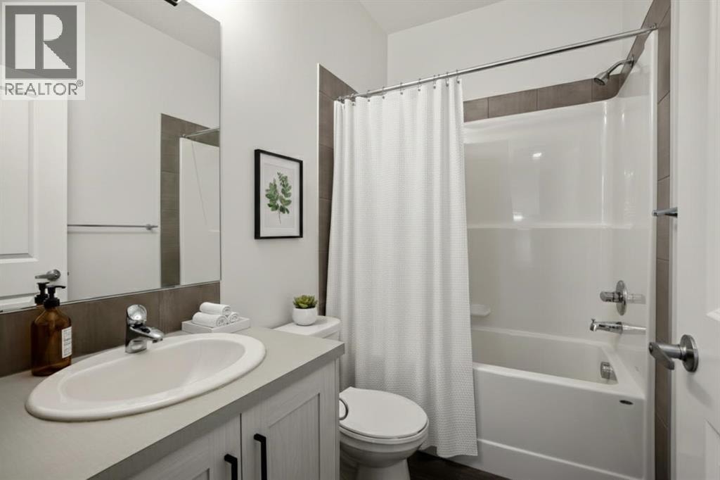 223 Savanna Way NE — photo 4
