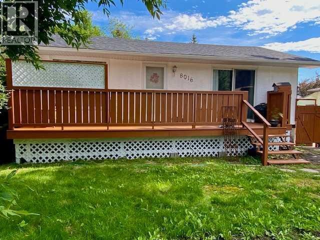 8016 33 Avenue NW — photo 2