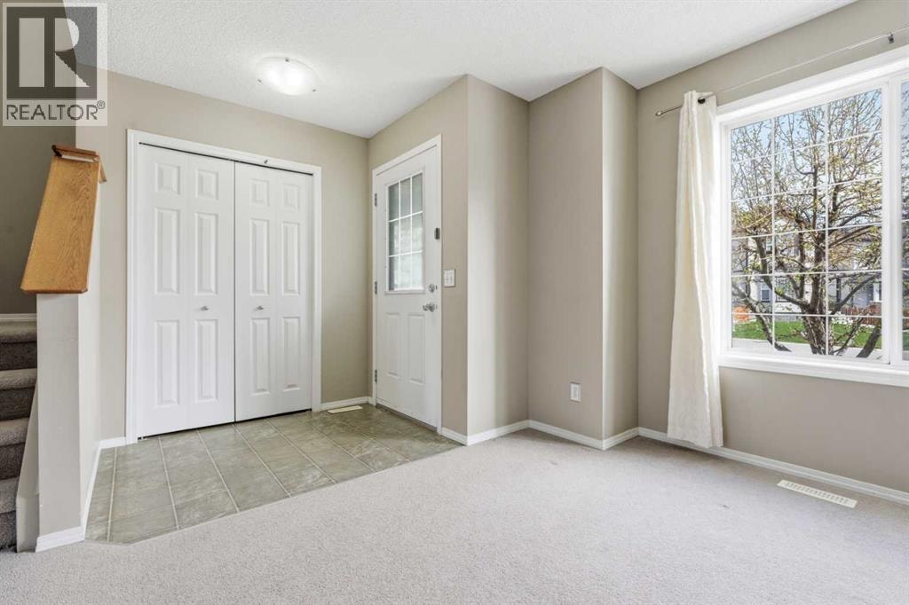 49 Evermeadow Manor SW — photo 2