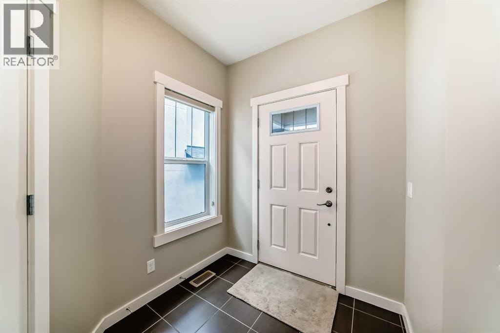 210 Stonemere Green — photo 3