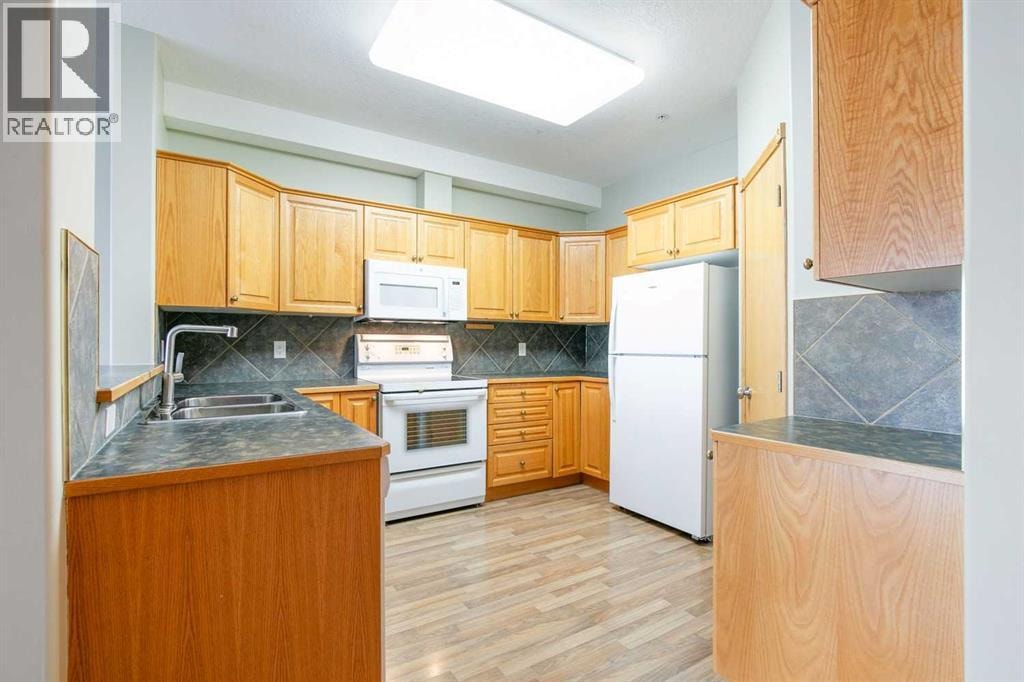 1207, 151 Country Village Road NE — photo 6