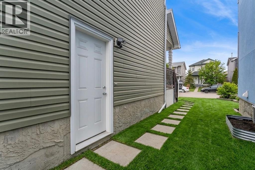 192 Martin Crossing Crescent NE — photo 35