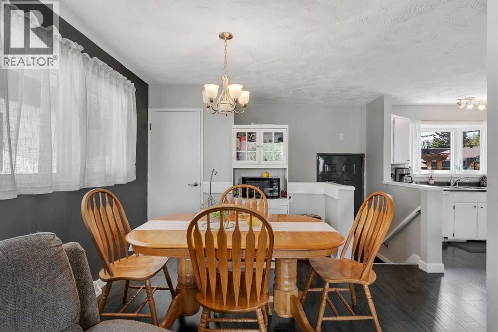 249 Acadia Drive SE — photo 10