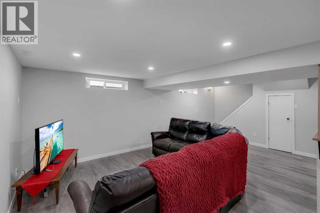 249 Acadia Drive SE — photo 20