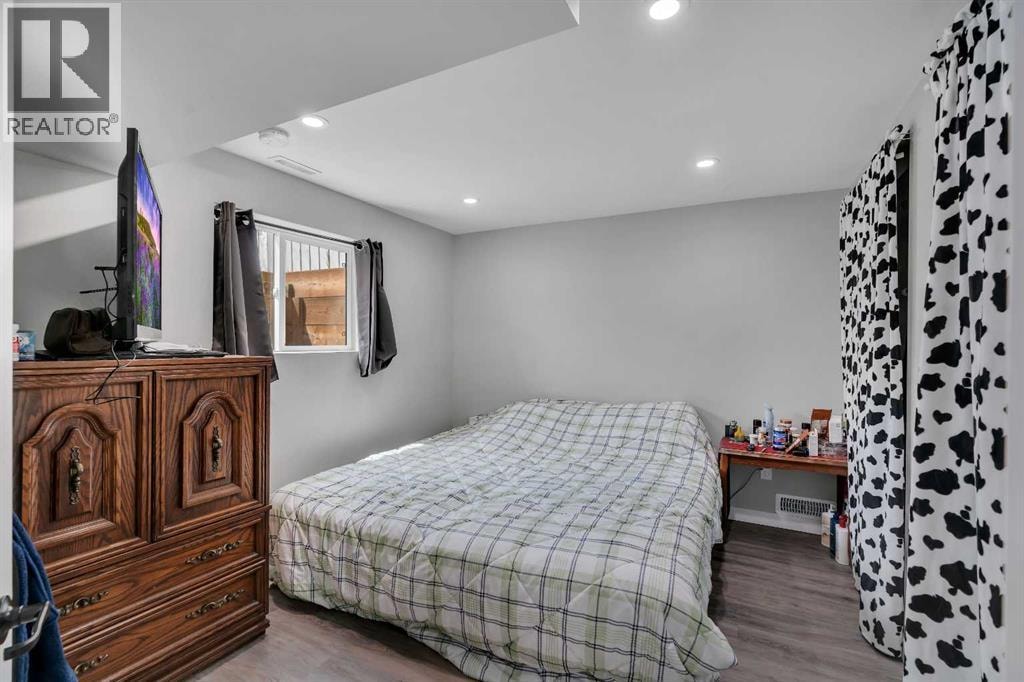 249 Acadia Drive SE — photo 27