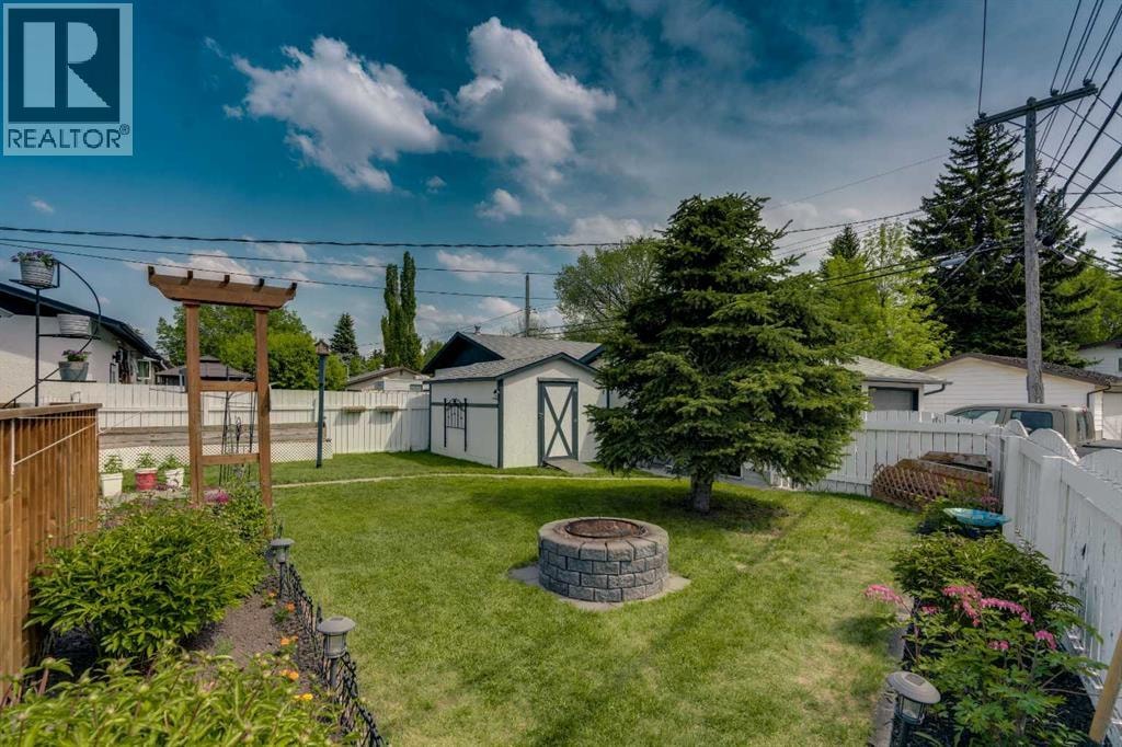 249 Acadia Drive SE — photo 31