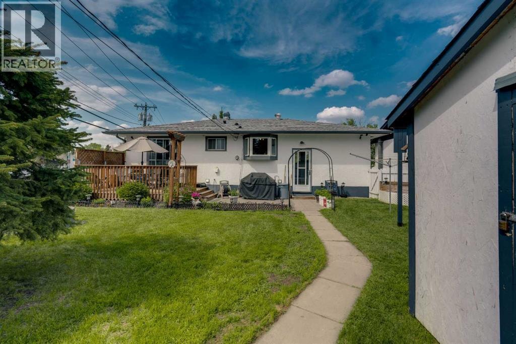 249 Acadia Drive SE — photo 32
