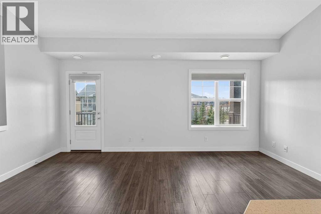 12 Evanscrest Gardens NW — photo 10