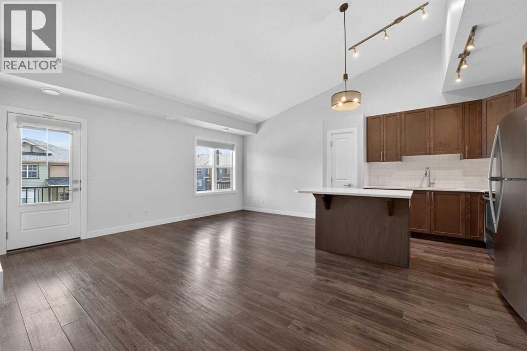 12 Evanscrest Gardens NW — photo 8