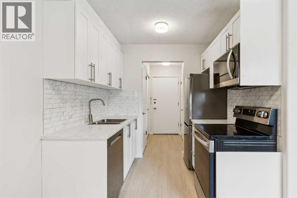 17, 3519 49 Street NW — photo 3