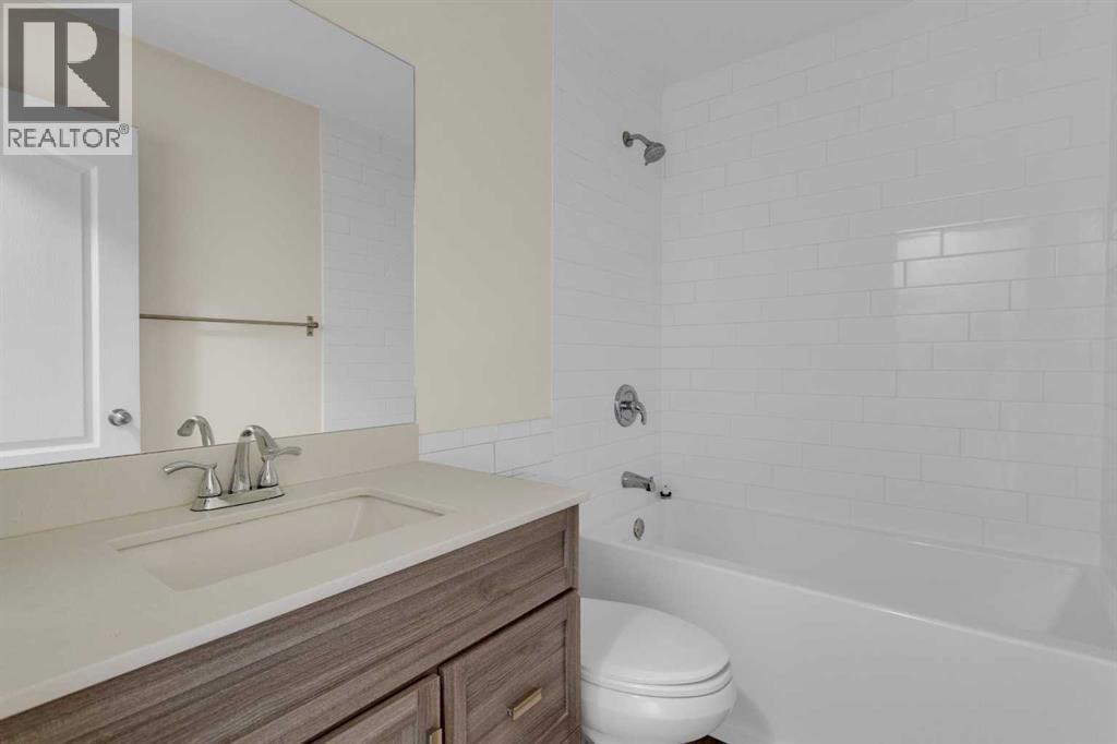 452 Queen Alexandra Way SE — photo 21