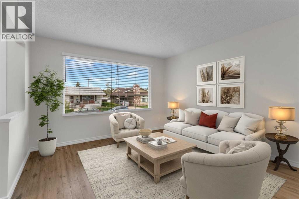 452 Queen Alexandra Way SE — photo 4