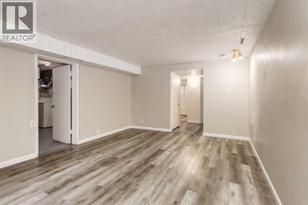 1415 43 Street SW — photo 24