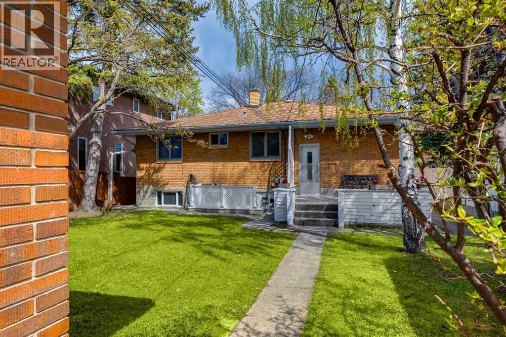 1415 43 Street SW — photo 13