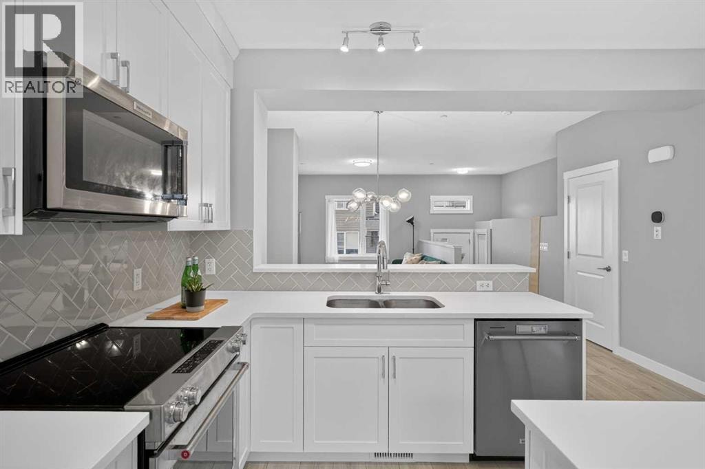 242 Livingston Common NE — photo 12
