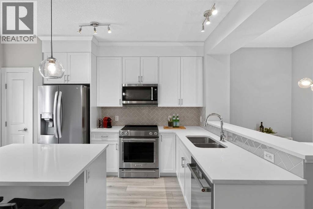 242 Livingston Common NE — photo 10