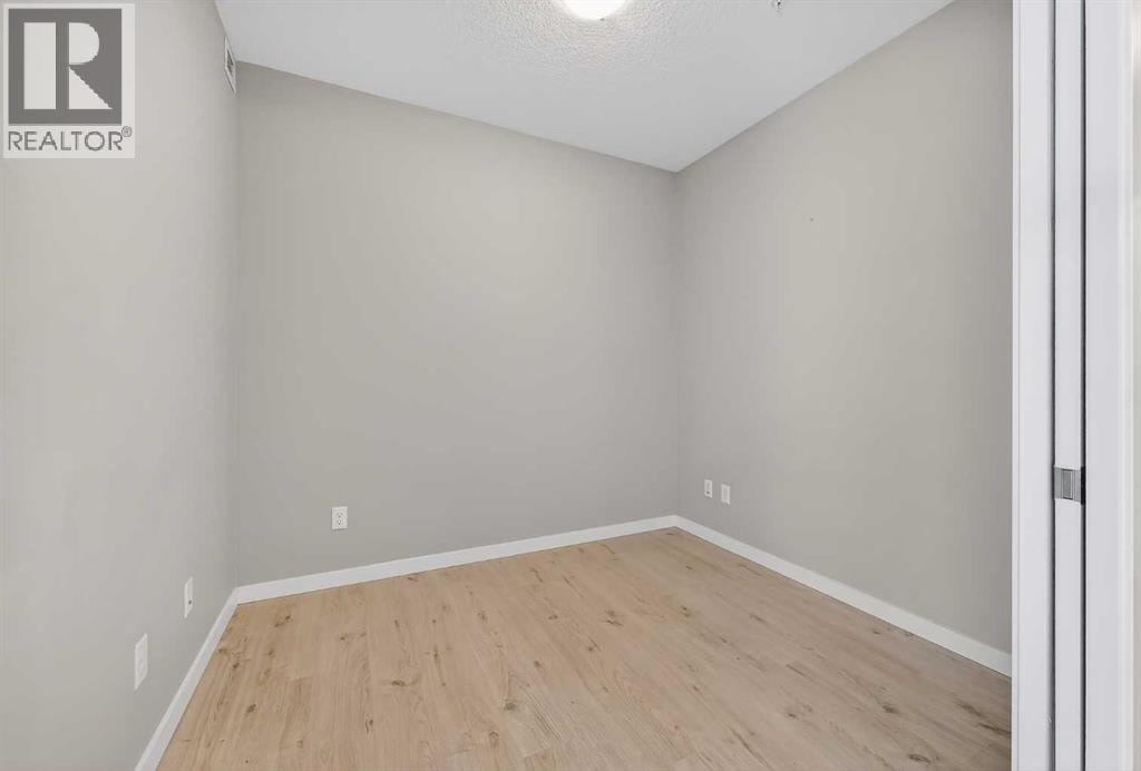 407, 122 Mahogany Centre SE — photo 8