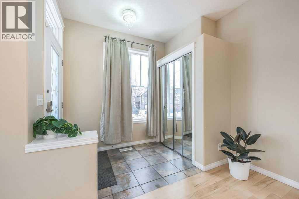 1005 NEW BRIGHTON Gardens SE — photo 2