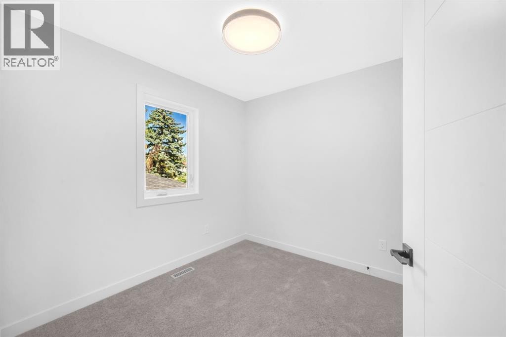 1846 24 Avenue NW — photo 35