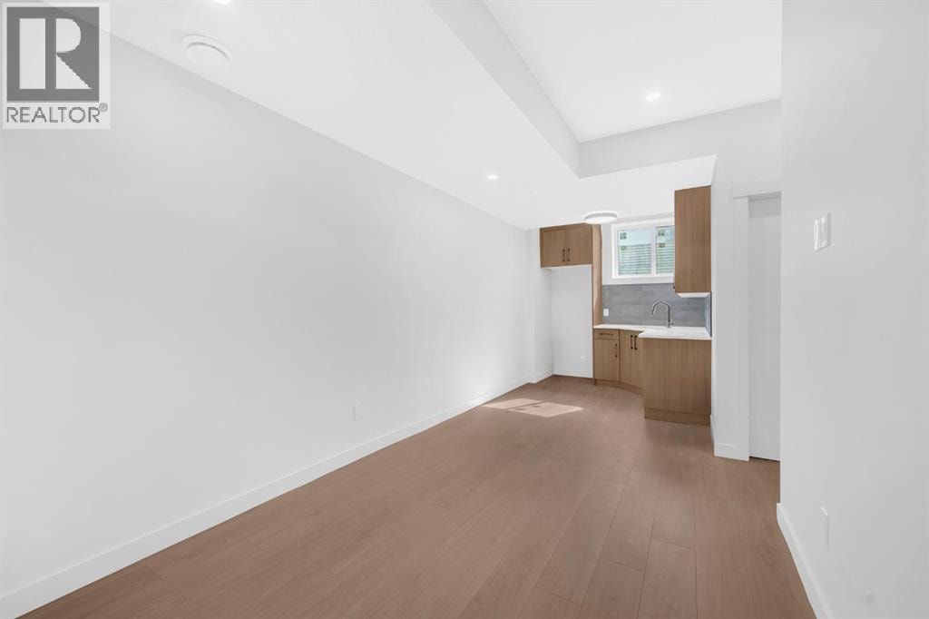 1846 24 Avenue NW — photo 42