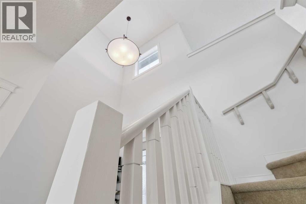 47 Everbrook Crescent SW — photo 3