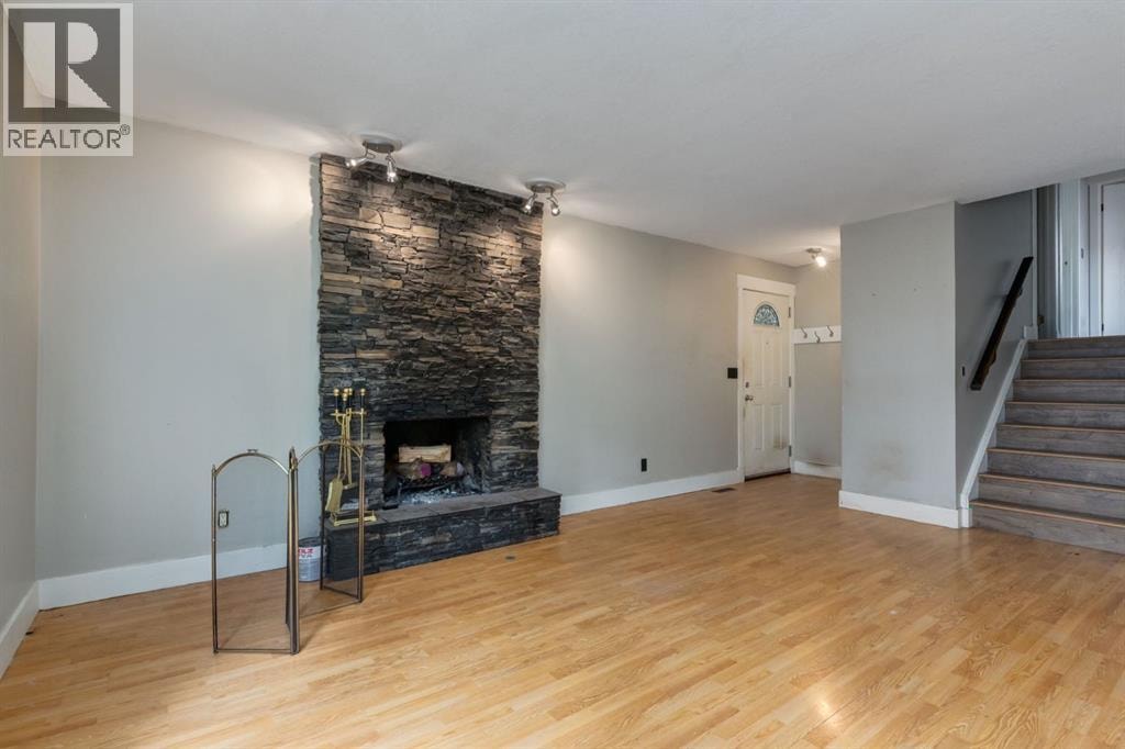3 Berwick Close NW — photo 3