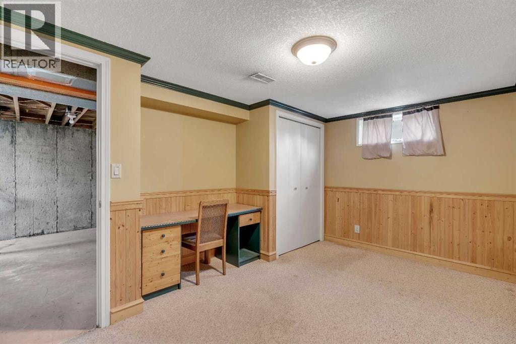 604 56 Avenue SW — photo 20