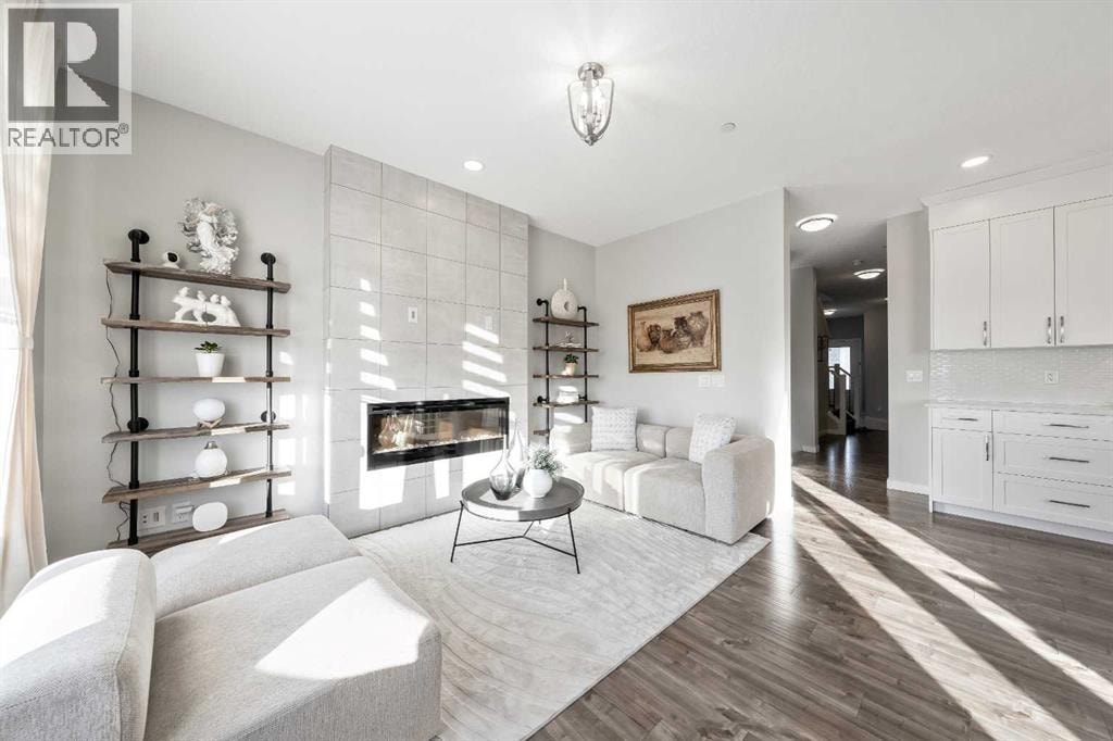 240 Lucas Crescent NW — photo 10