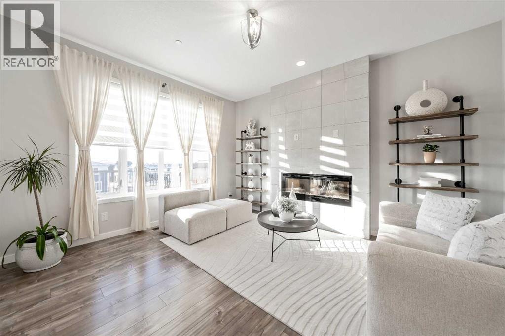 240 Lucas Crescent NW — photo 9