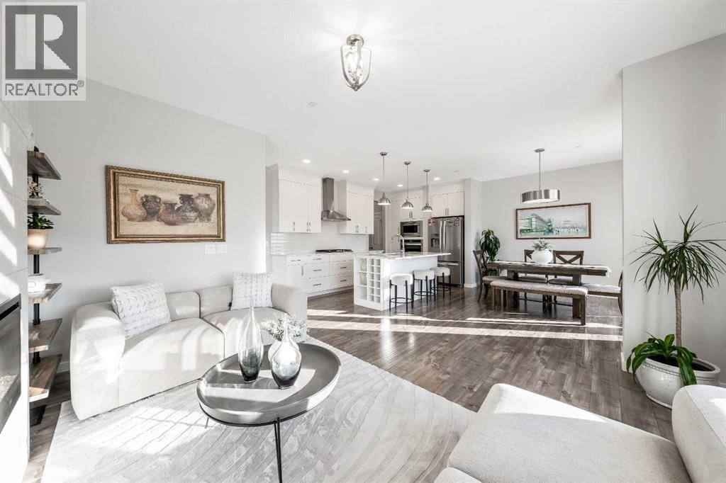 240 Lucas Crescent NW — photo 11